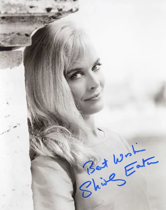Shirley Eaton autograph