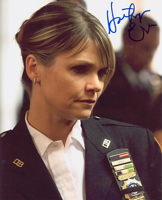Kathryn Erbe autograph
