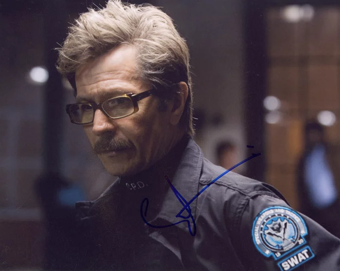 Gary Oldman autograph