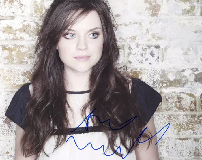Amy MacDonald autograph