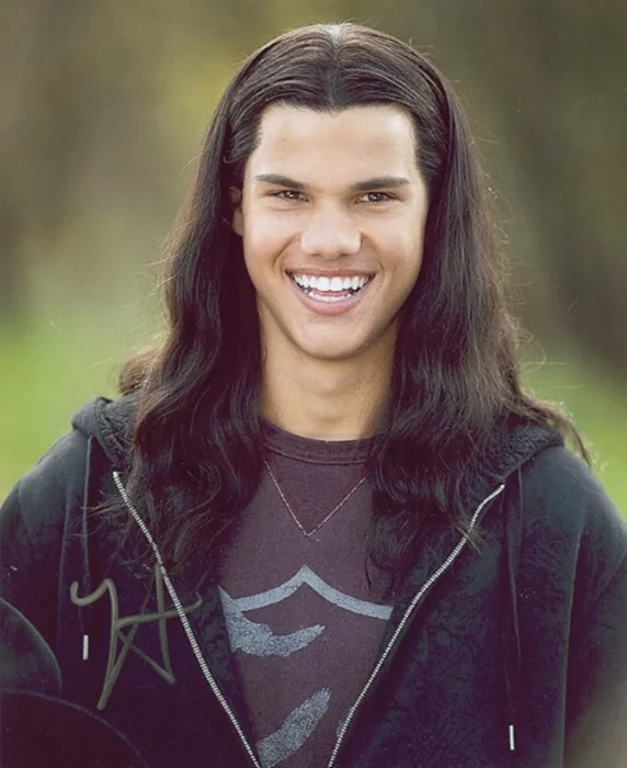 Taylor Lautner autograph