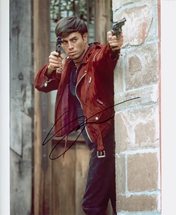 Enrique Iglesias autograph