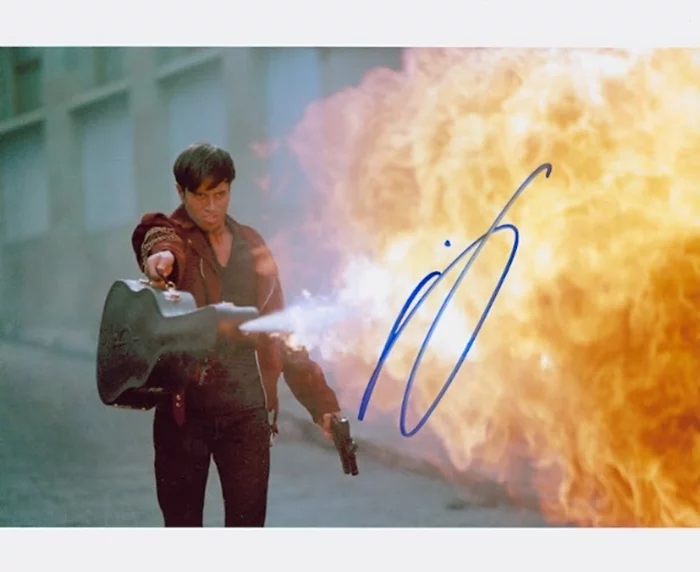 Enrique Iglesias autograph