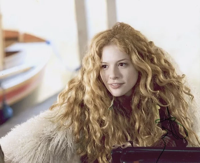 Rachelle Lefevre autograph