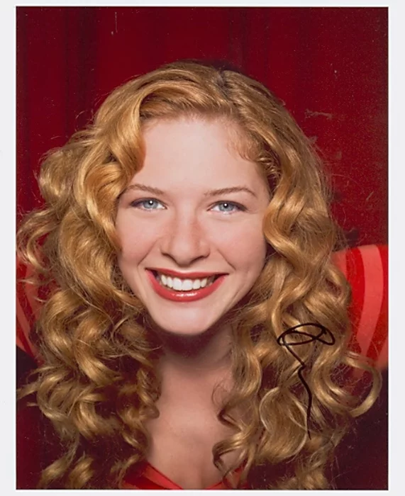 Rachelle Lefevre autograph