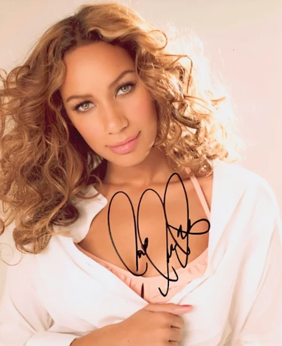 Leona Lewis autograph