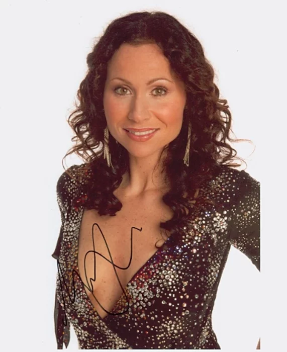 Minnie Driver autograph