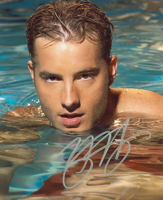 Justin Hartley autograph