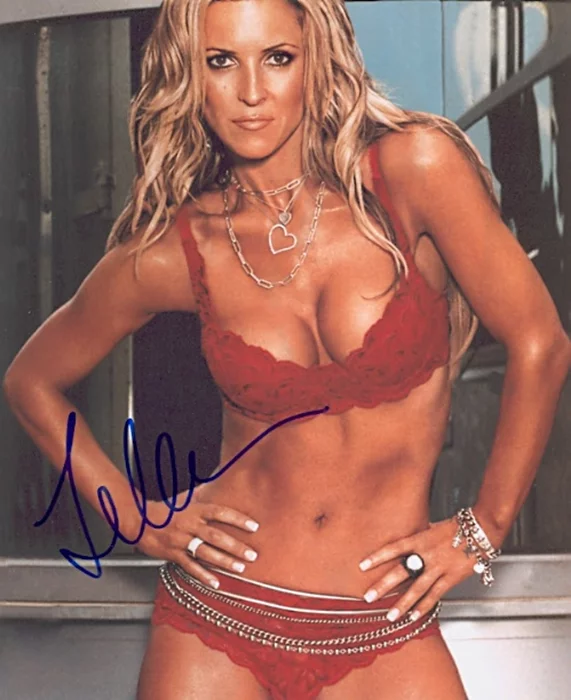 Jillian Barberie autograph