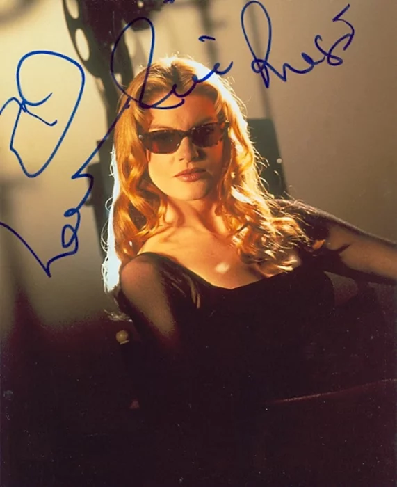 Rene Russo autograph