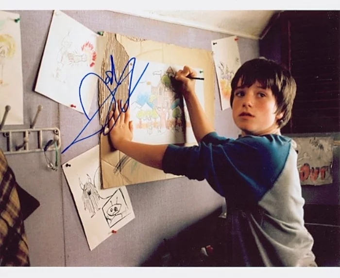 Josh Hutcherson autograph
