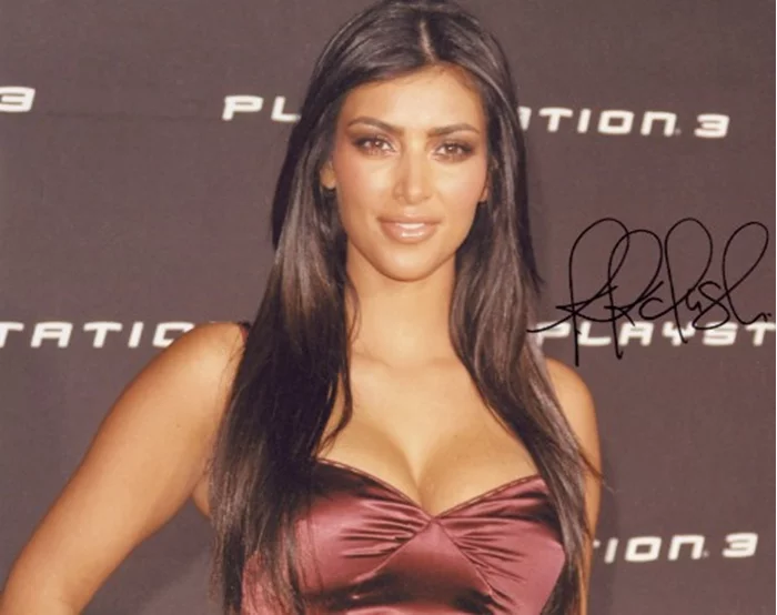 Kim Kardashian autograph