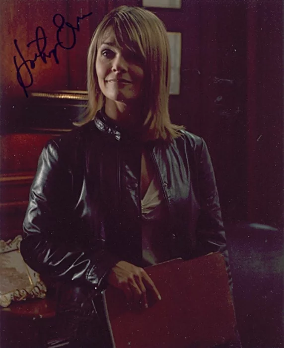 Kathryn Erbe autograph