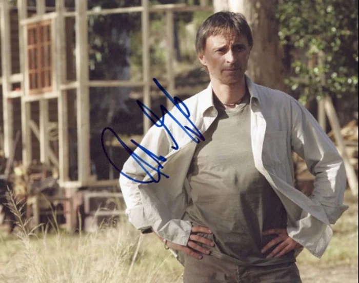 Robert Carlyle autograph