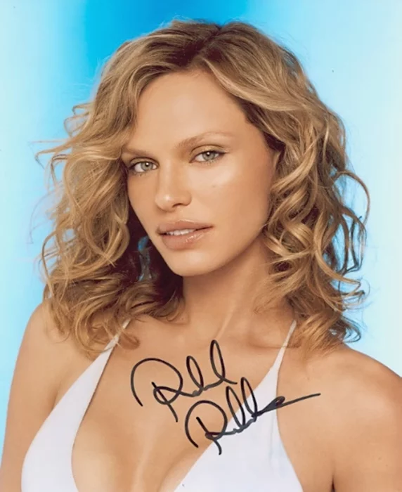Rachel Roberts autograph