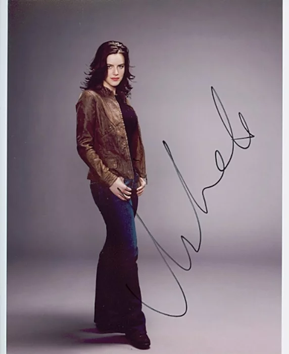 Michelle Ryan autograph