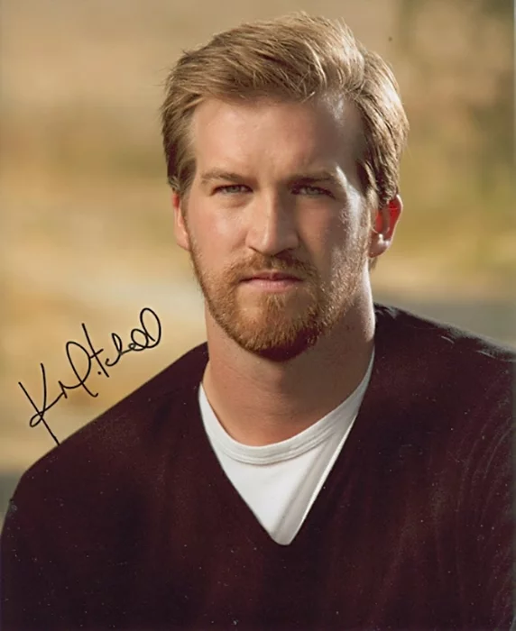 Kenneth Mitchell autograph