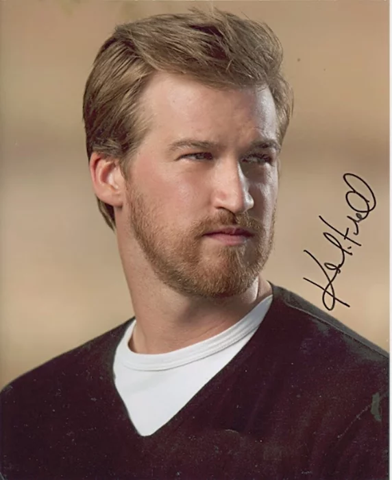 Kenneth Mitchell autograph
