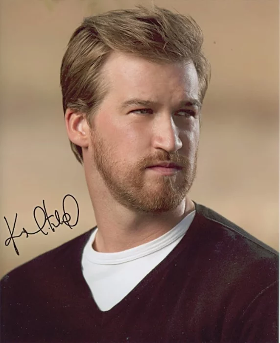 Kenneth Mitchell autograph