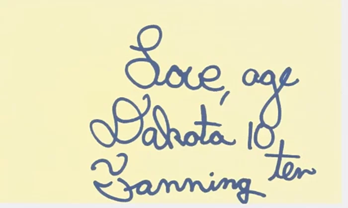 Dakota Fanning autograph