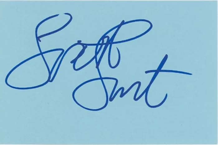 Loretta Swit autograph