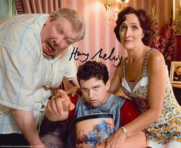Harry Melling autograph