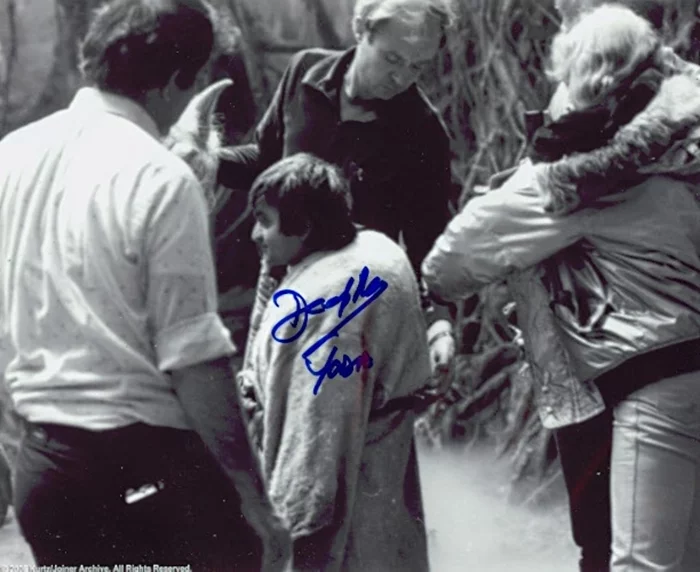 Deep Roy autograph