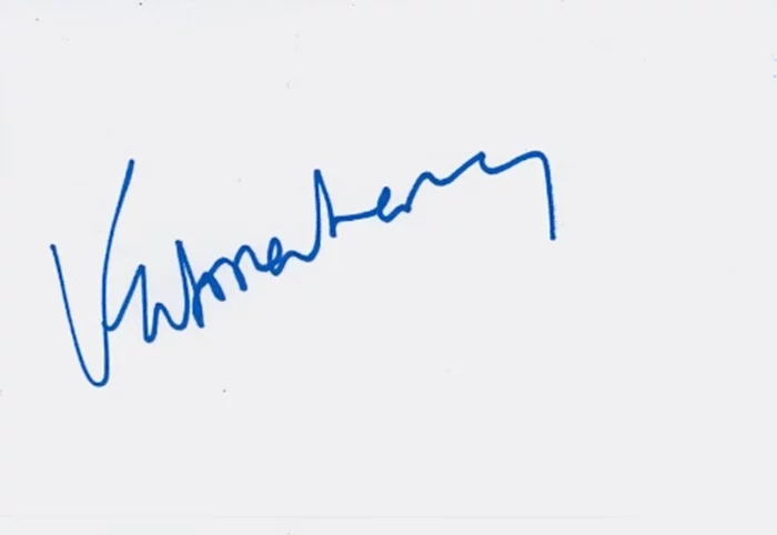 Lady Victoria Hervey autograph