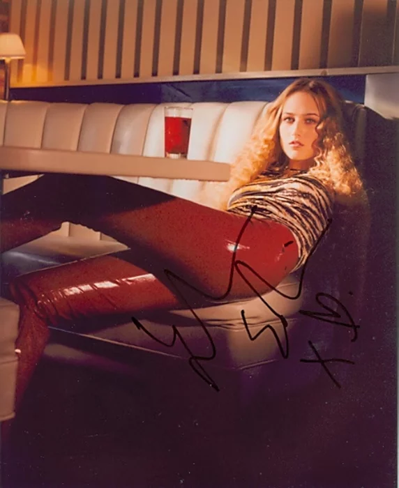 Leelee Sobieski autograph