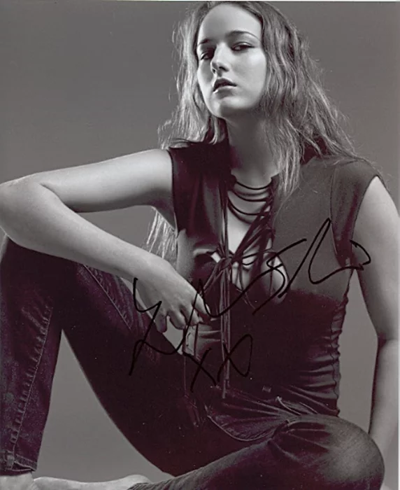 Leelee Sobieski autograph