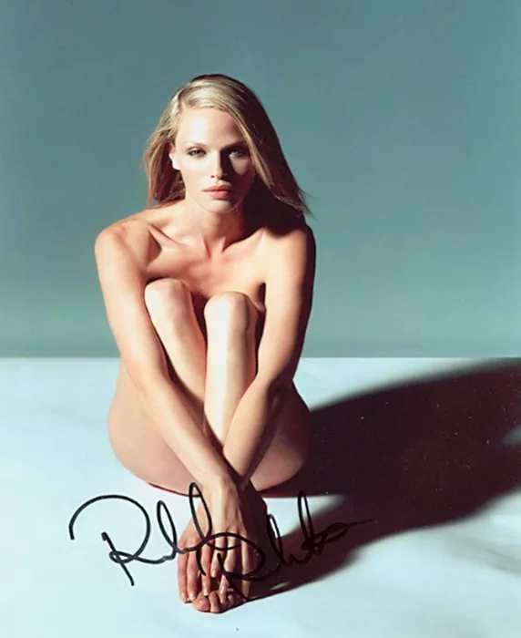 Rachel Roberts autograph