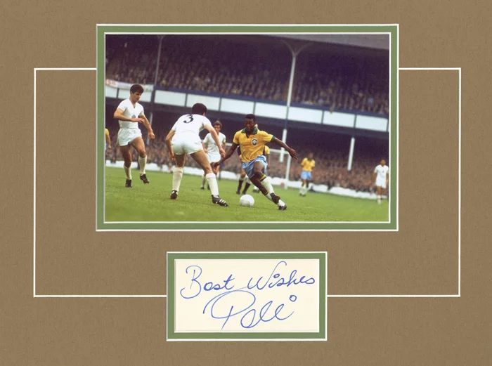 Pele autograph