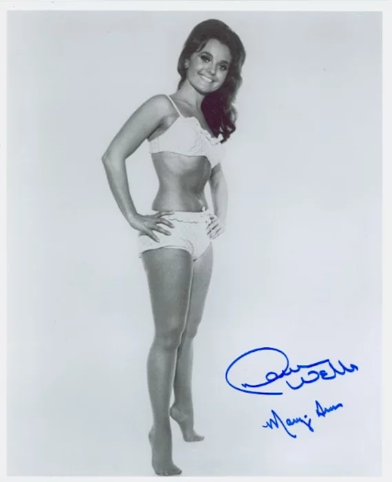 Dawn Wells autograph