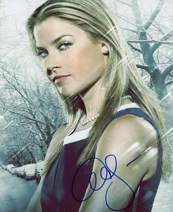 Ali Larter autograph