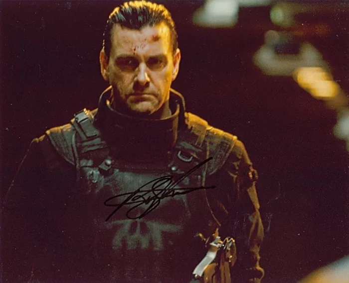 Ray Stevenson autograph