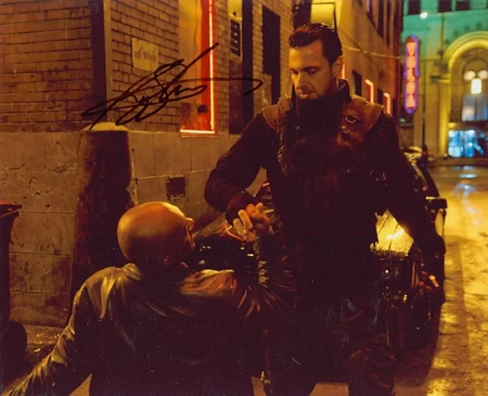 Ray Stevenson autograph