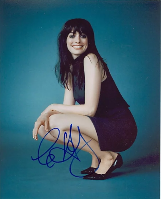 Anne Hathaway autograph