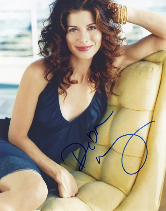 Debra Messing autograph