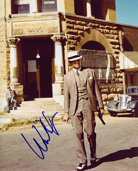 Warren Beatty autograph