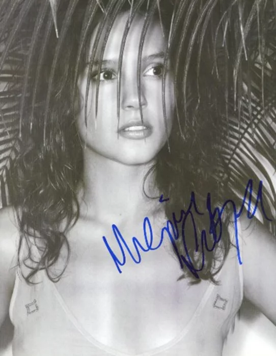 Virginie Ledoyen autograph