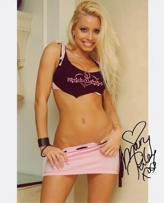 Mary Riley autograph