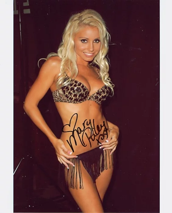Mary Riley autograph