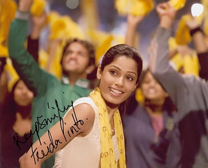 Freida Pinto autograph