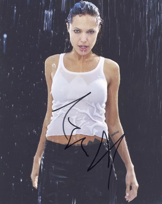 Angelina Jolie autograph