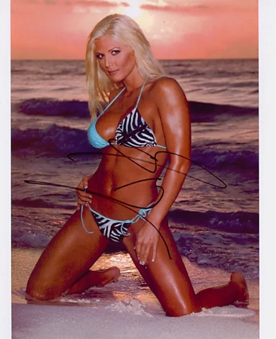 Torrie Wilson autograph