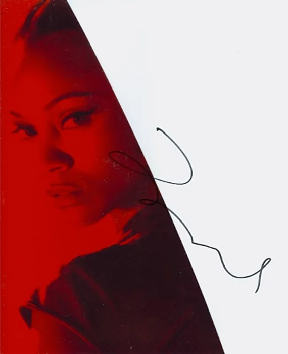 Zoe Saldana autograph