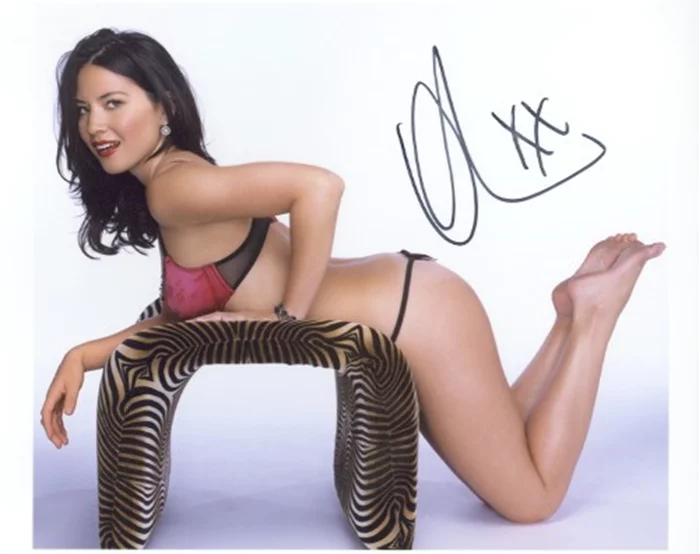 Olivia Munn autograph
