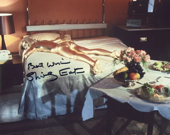Shirley Eaton autograph