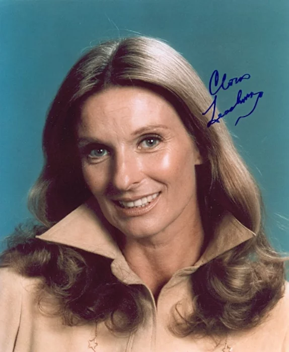 Cloris Leachman autograph