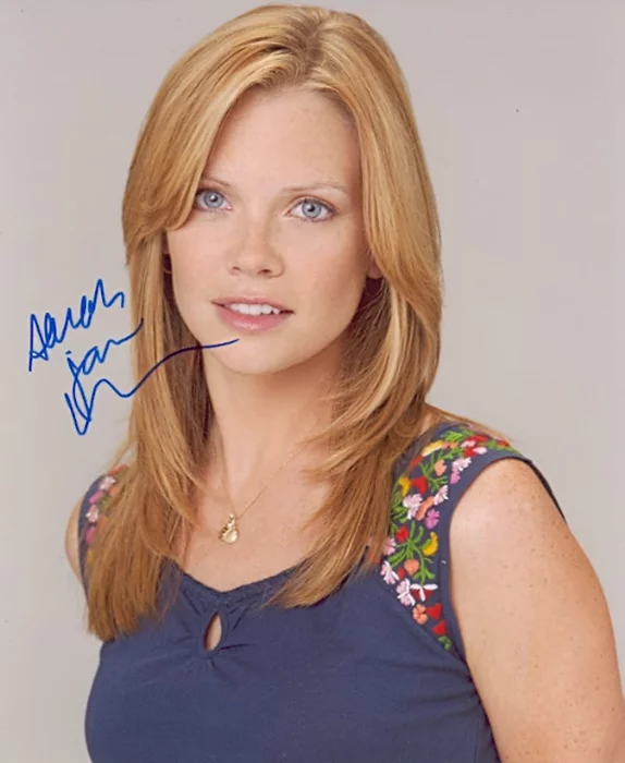 Sarah Jane Morris autograph